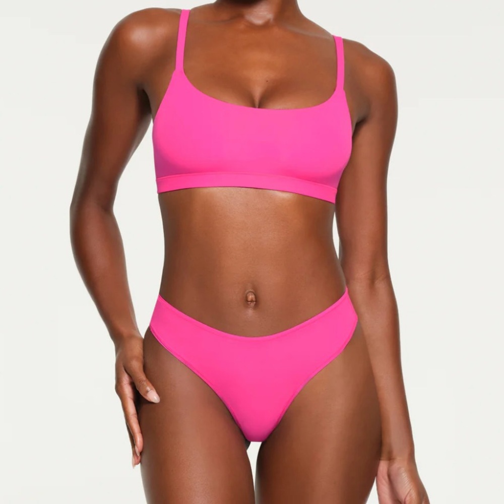 Skims Fits Everybody Bralette size Xs